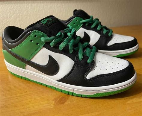 dark green Nike dunks low